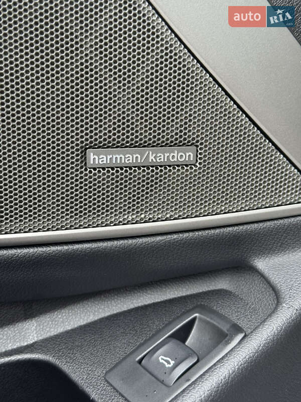 Седан BMW 3 Series 2021 в Львове