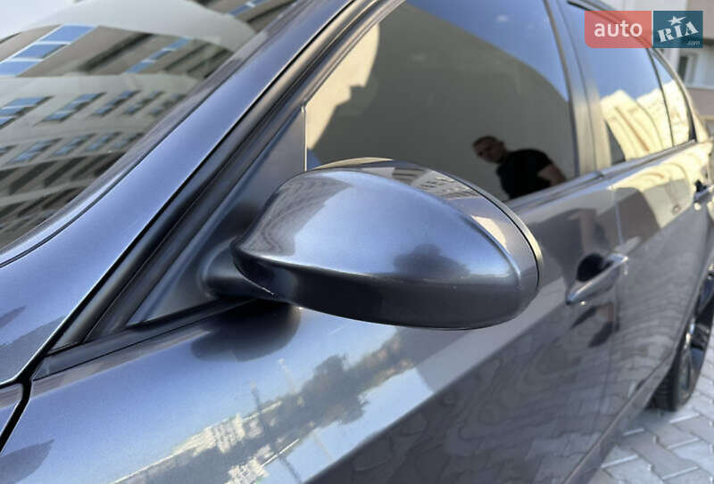 Седан BMW 3 Series 2005 в Одессе