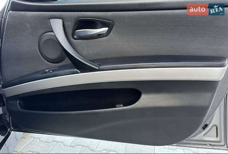 Седан BMW 3 Series 2005 в Одессе