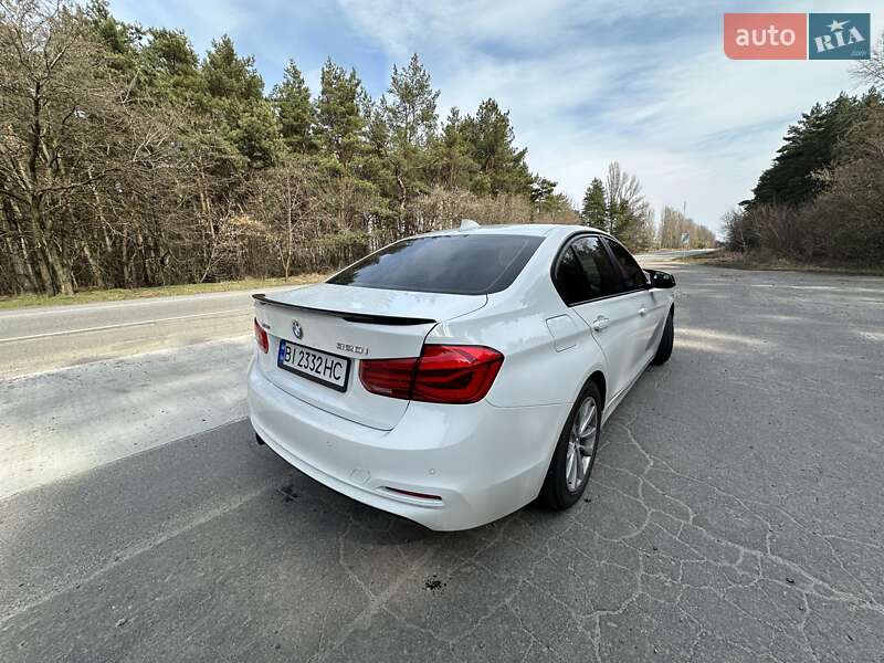 Седан BMW 3 Series 2015 в Кременчуге