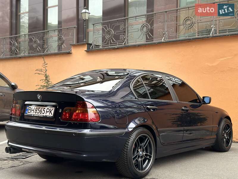 Седан BMW 3 Series 2003 в Одессе