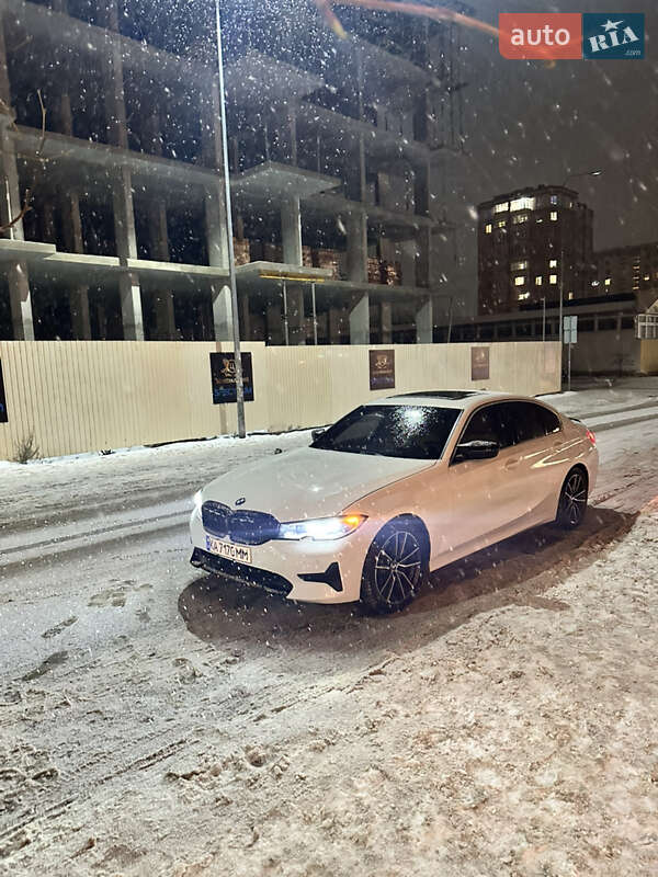 Седан BMW 3 Series 2019 в Киеве