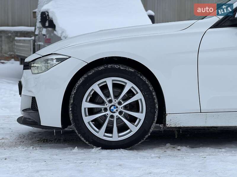 Седан BMW 3 Series 2016 в Киеве
