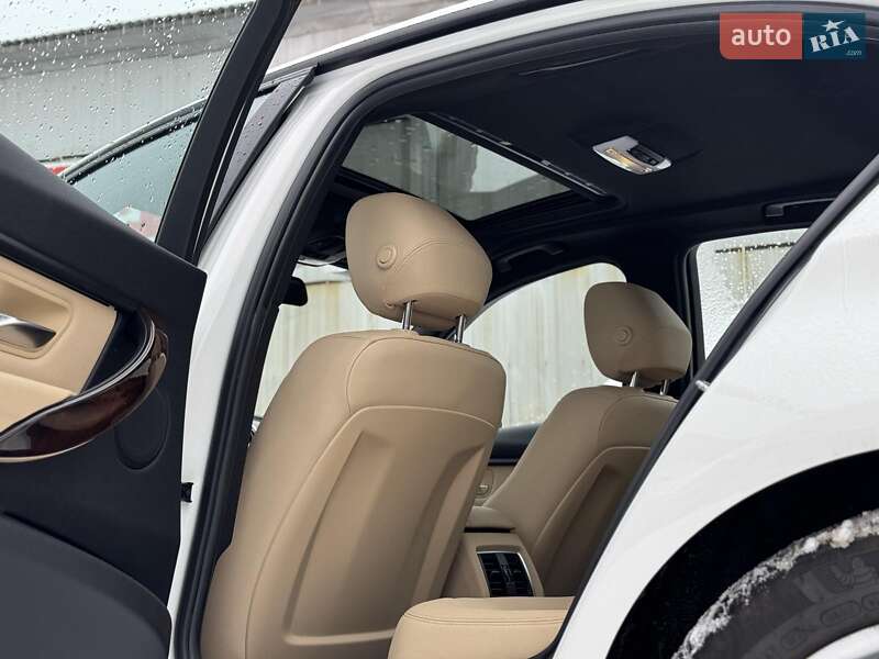 Седан BMW 3 Series 2016 в Киеве