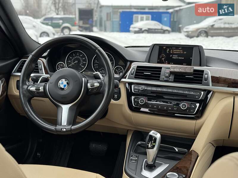 Седан BMW 3 Series 2016 в Киеве