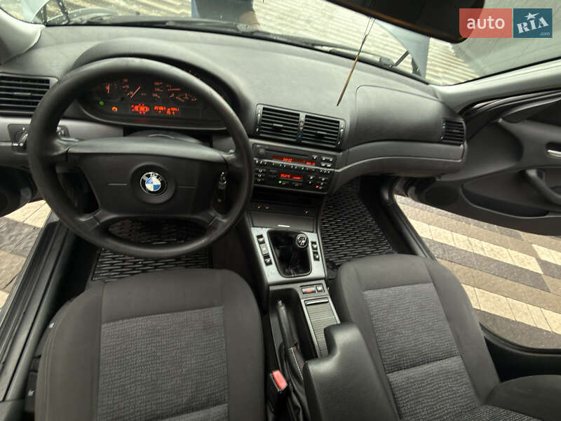 Универсал BMW 3 Series 2005 в Городке