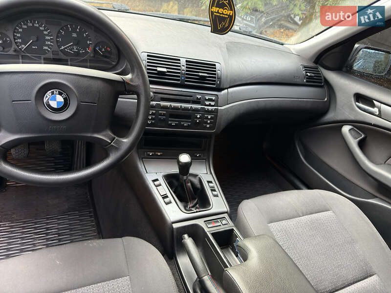 Универсал BMW 3 Series 2005 в Городке
