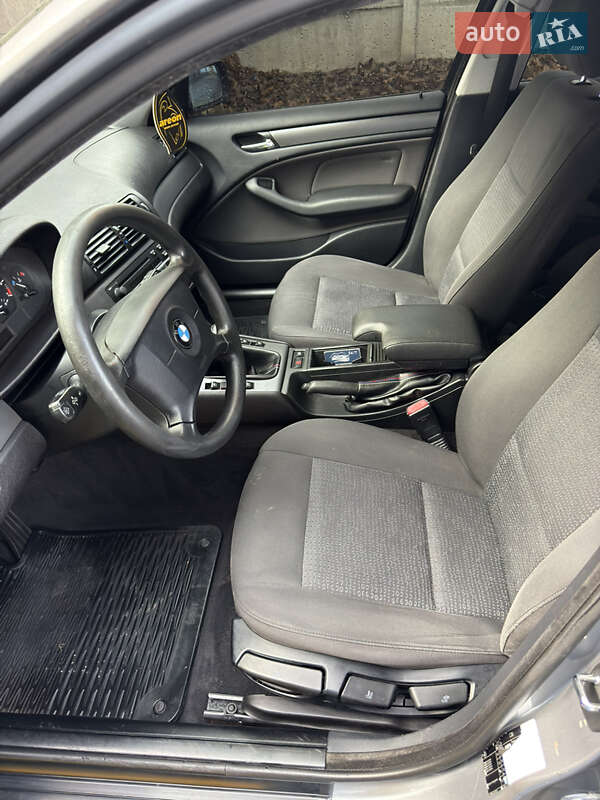 Универсал BMW 3 Series 2005 в Городке