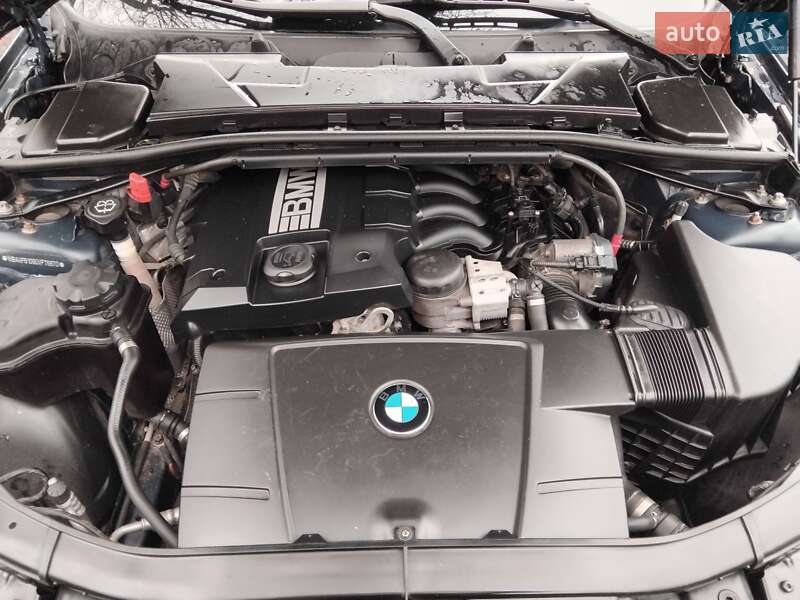 Седан BMW 3 Series 2007 в Черноморске