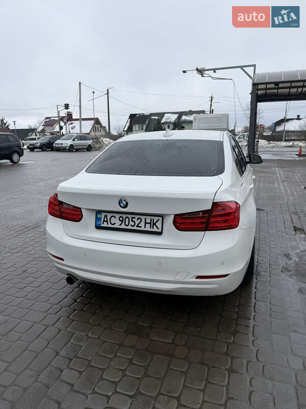 Седан BMW 3 Series 2015 в Ковеле