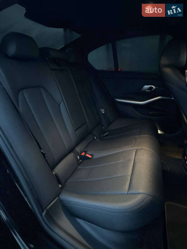 Седан BMW 3 Series 2020 в Львове