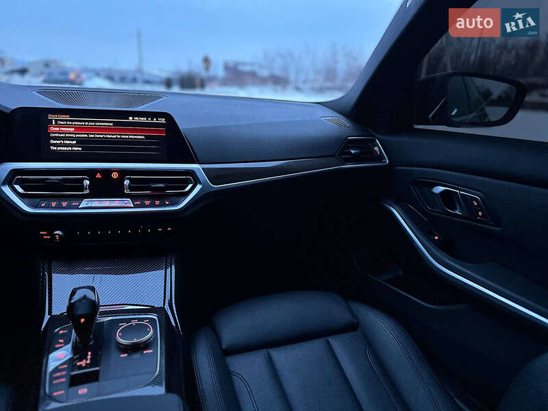 Седан BMW 3 Series 2020 в Львове