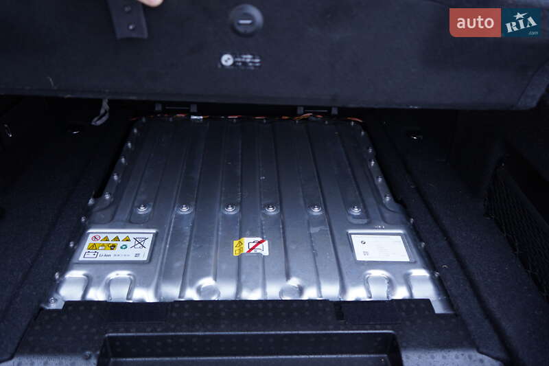 Седан BMW 3 Series 2018 в Попельне