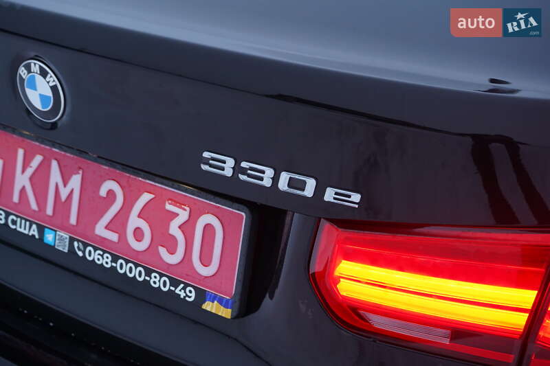 Седан BMW 3 Series 2018 в Попельне