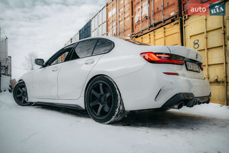 Седан BMW 3 Series 2020 в Киеве
