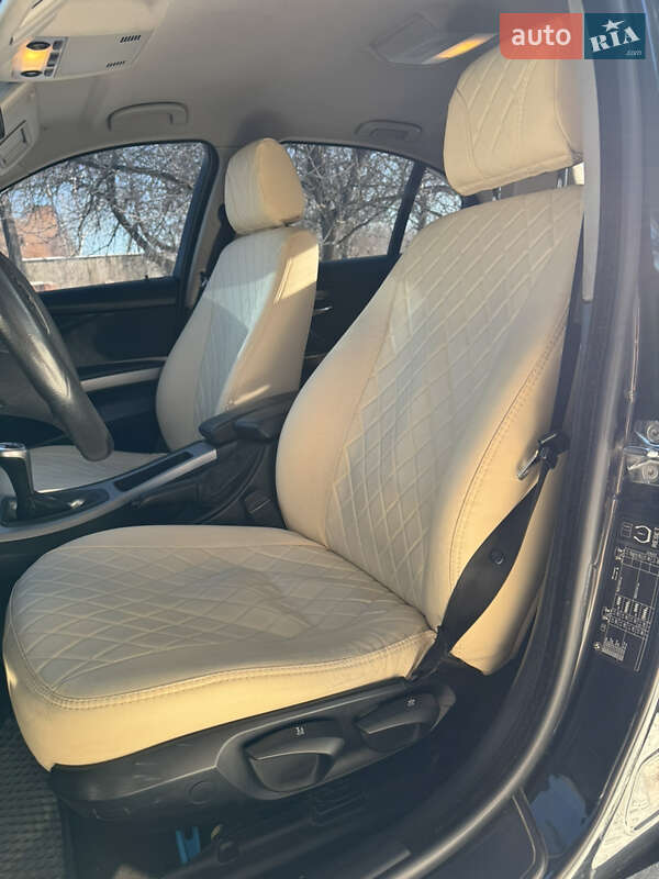 Седан BMW 3 Series 2009 в Полтаве