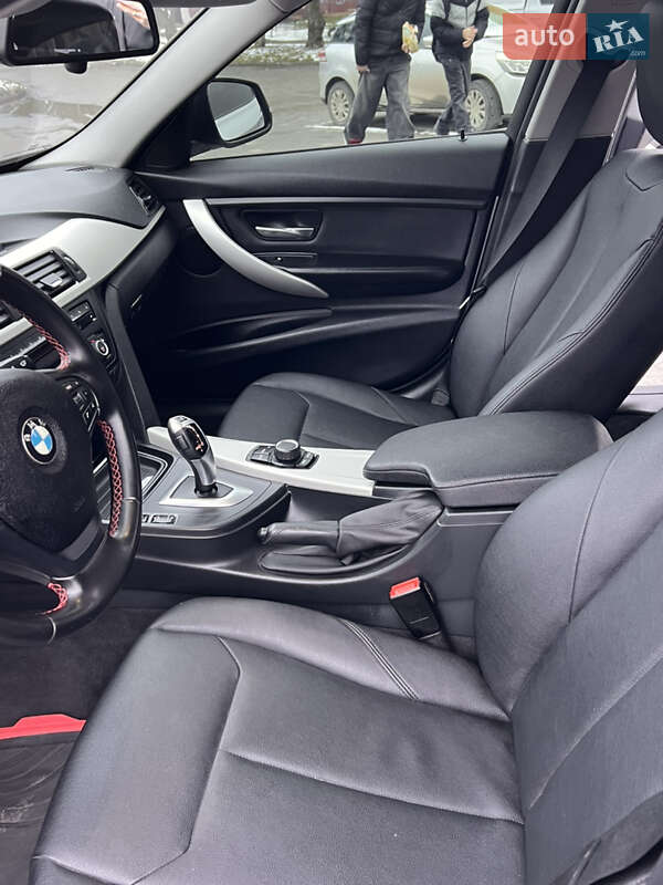 Седан BMW 3 Series 2013 в Ужгороде