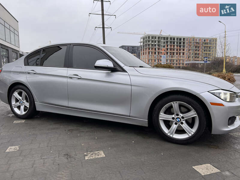 Седан BMW 3 Series 2013 в Ужгороде