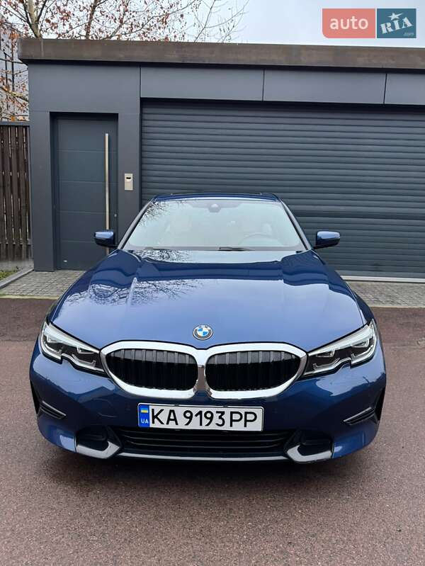 Седан BMW 3 Series 2021 в Киеве