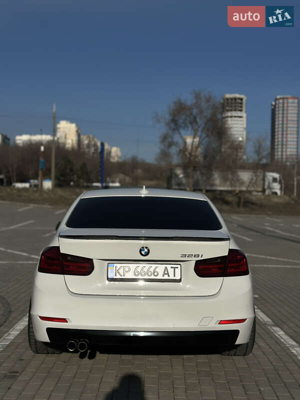 Седан BMW 3 Series 2012 в Запорожье