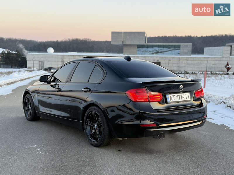 Седан BMW 3 Series 2015 в Киеве