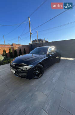 Седан BMW 3 Series 2015 в Кропивницком