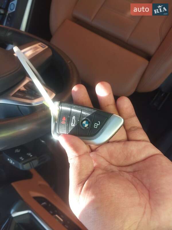 Седан BMW 3 Series 2020 в Киеве