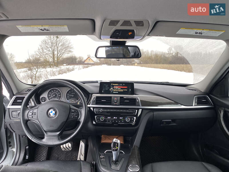Седан BMW 3 Series 2016 в Киеве