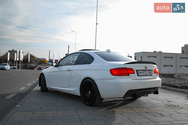 Купе BMW 3 Series 2010 в Одесі