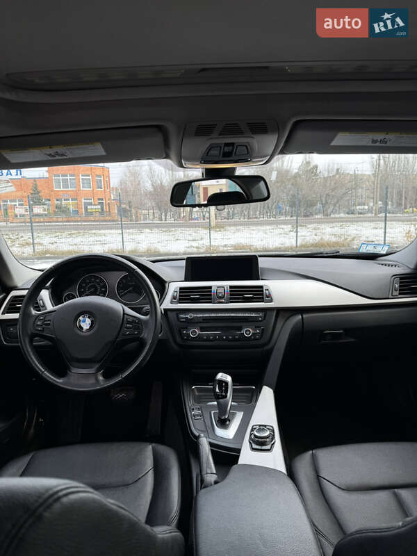 Седан BMW 3 Series 2013 в Николаеве