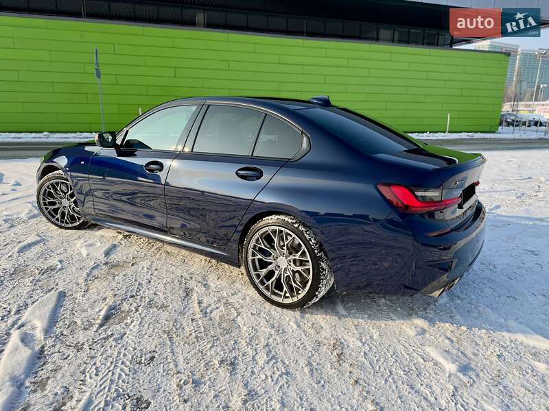 Седан BMW 3 Series 2021 в Киеве