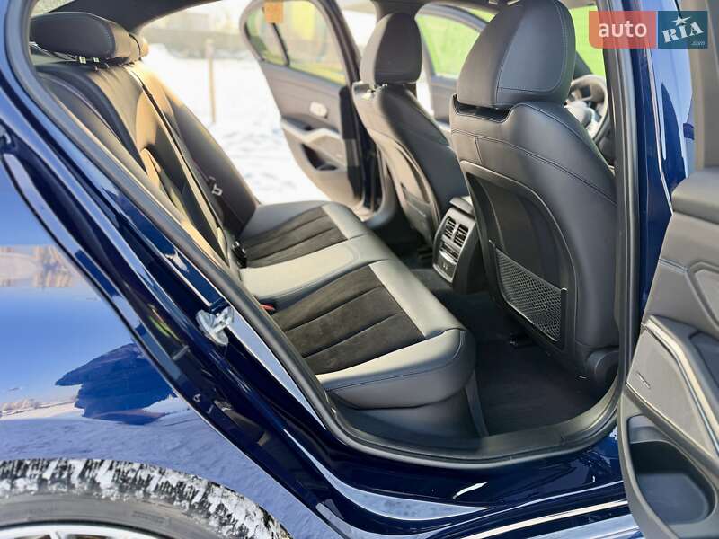 Седан BMW 3 Series 2021 в Киеве