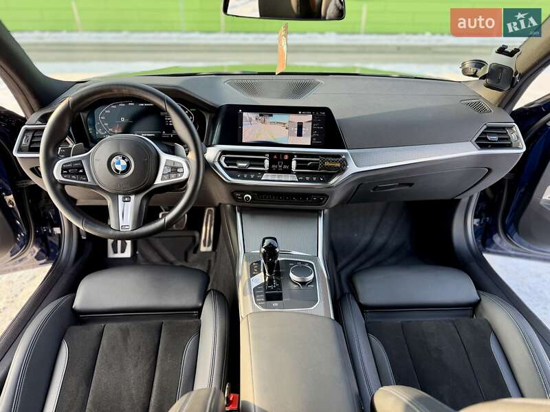 Седан BMW 3 Series 2021 в Киеве