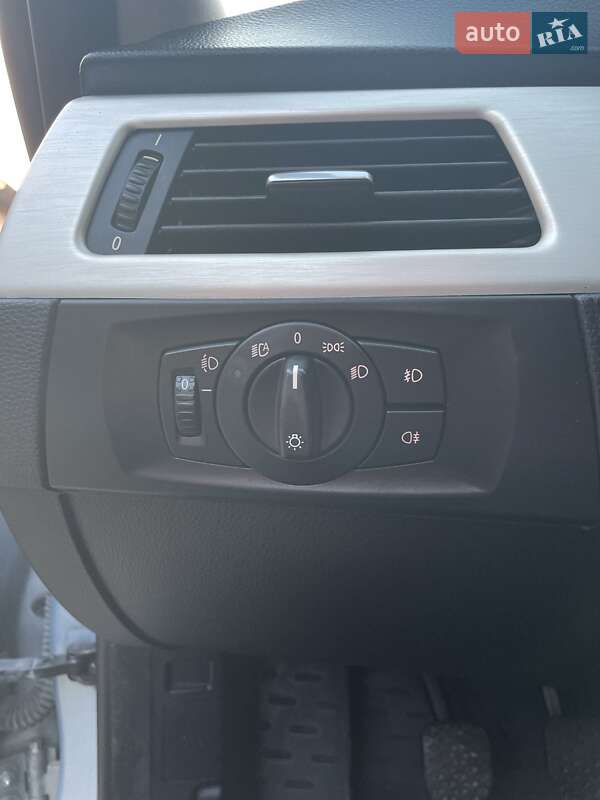 Седан BMW 3 Series 2006 в Киеве