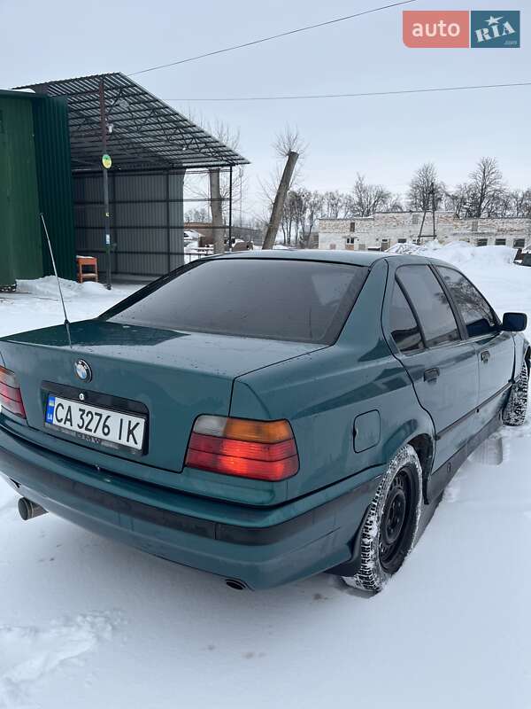 Седан BMW 3 Series 1992 в Погребище фото 4 Седан BMW 3 Series 1992 в Погребище
