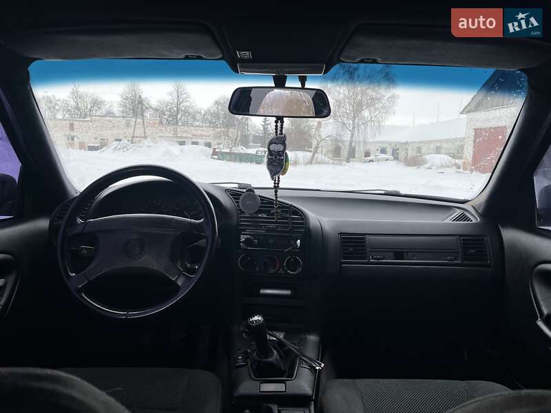 Седан BMW 3 Series 1992 в Погребище фото 7 Седан BMW 3 Series 1992 в Погребище