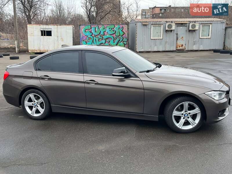 Седан BMW 3 Series 2013 в Кривом Роге фото 7 Седан BMW 3 Series 2013 в Кривом Роге