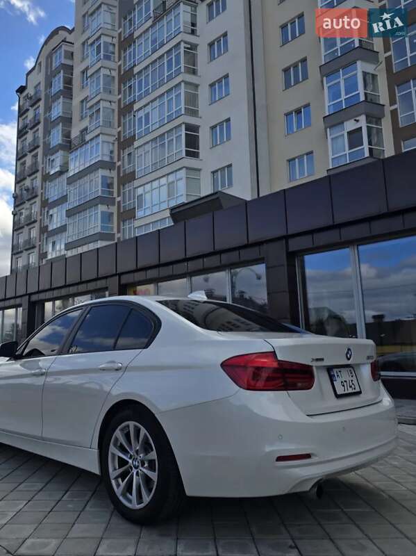 Седан BMW 3 Series 2015 в Виннице