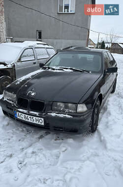 Седан BMW 3 Series 1996 в Іваничах
