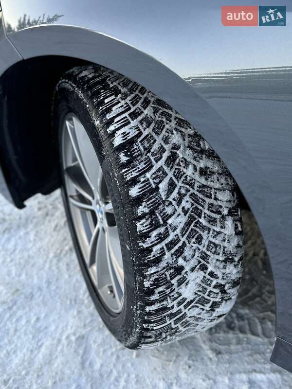 Седан BMW 3 Series 2021 в Киеве