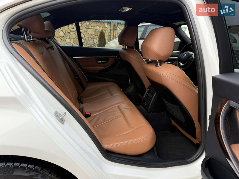 Седан BMW 3 Series 2017 в Могилев-Подольске