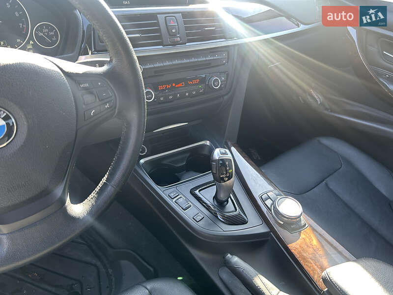 Седан BMW 3 Series 2015 в Полтаве