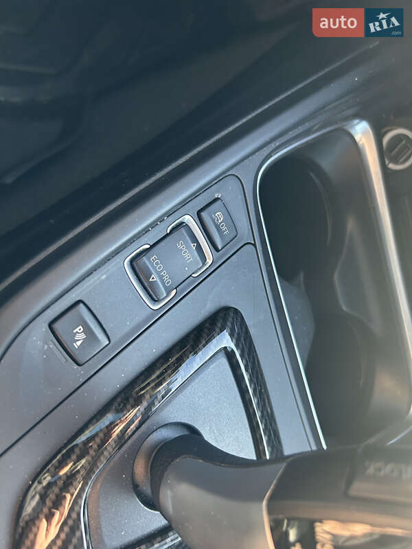 Седан BMW 3 Series 2015 в Полтаве