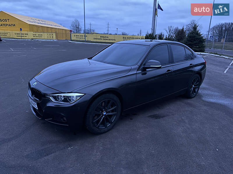Седан BMW 3 Series 2016 в Полтаве
