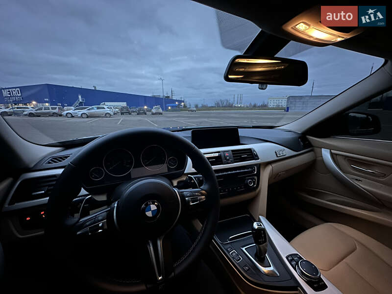 Седан BMW 3 Series 2016 в Полтаве