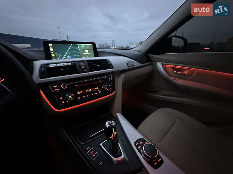 Седан BMW 3 Series 2016 в Полтаве
