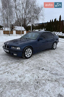 Седан BMW 3 Series 1993 в Смілі
