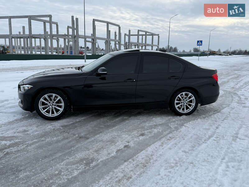 Седан BMW 3 Series 2016 в Виннице