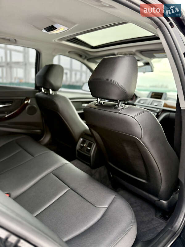 Седан BMW 3 Series 2016 в Виннице