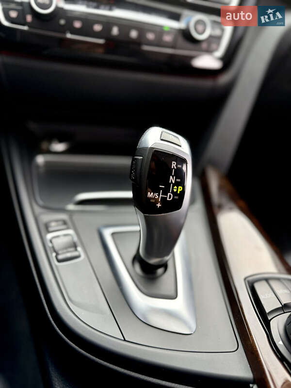 Седан BMW 3 Series 2016 в Виннице